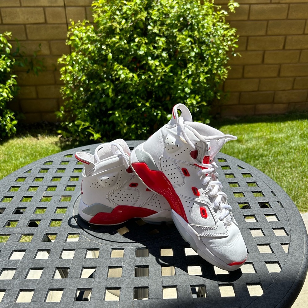 Air Jordan 6-17-23 size 6